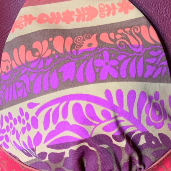 Victoria's Secret Boho Tribal Bikini Top Rare M - Picture 2 of 3